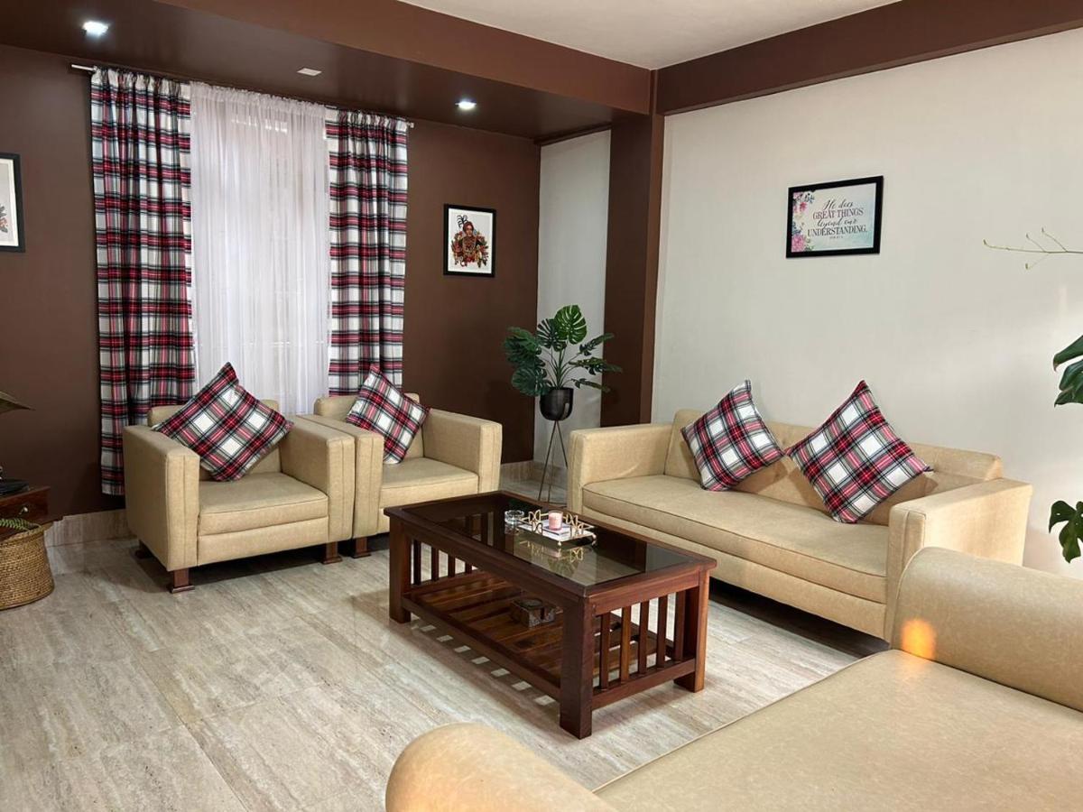 Na-U-Iaka Homestay Shillong Exteriör bild