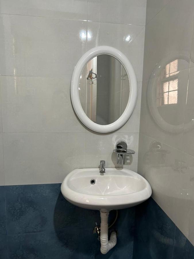 Na-U-Iaka Homestay Shillong Exteriör bild