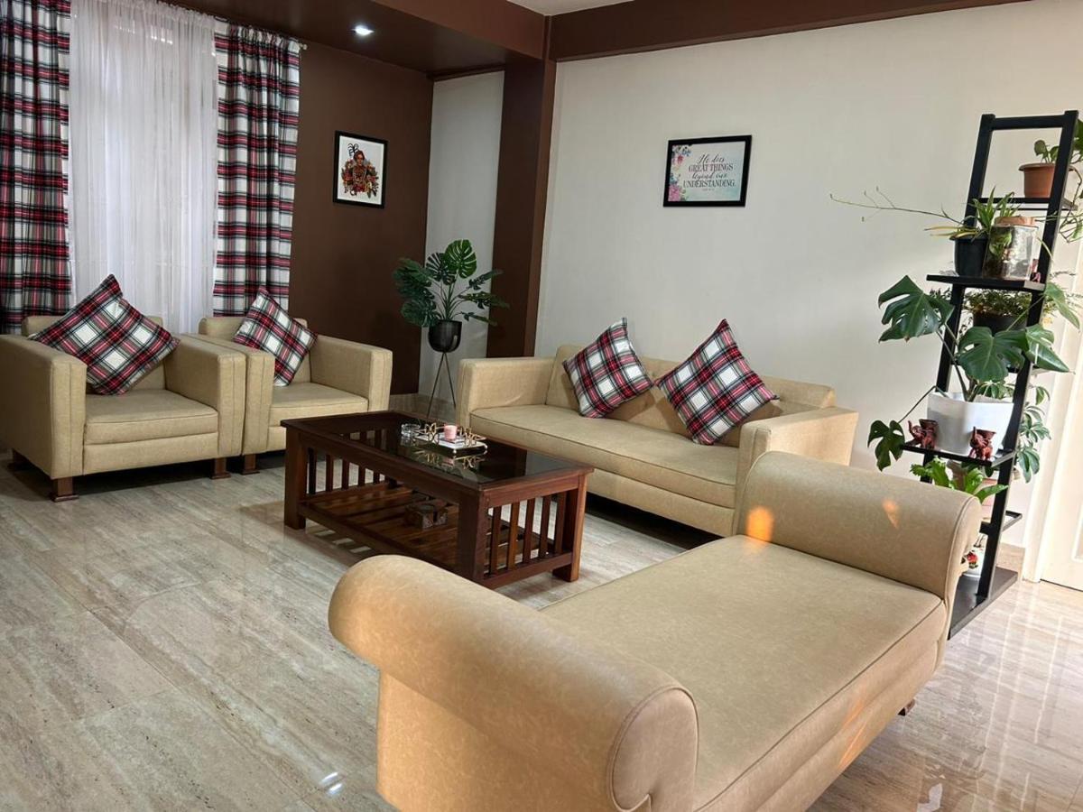 Na-U-Iaka Homestay Shillong Exteriör bild